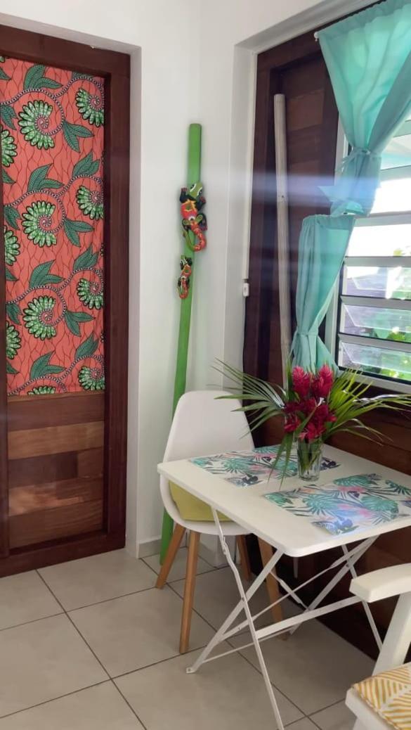 Gite Cajou Dans Jardin Tropical Ventile A Sainte-Anne Εξωτερικό φωτογραφία