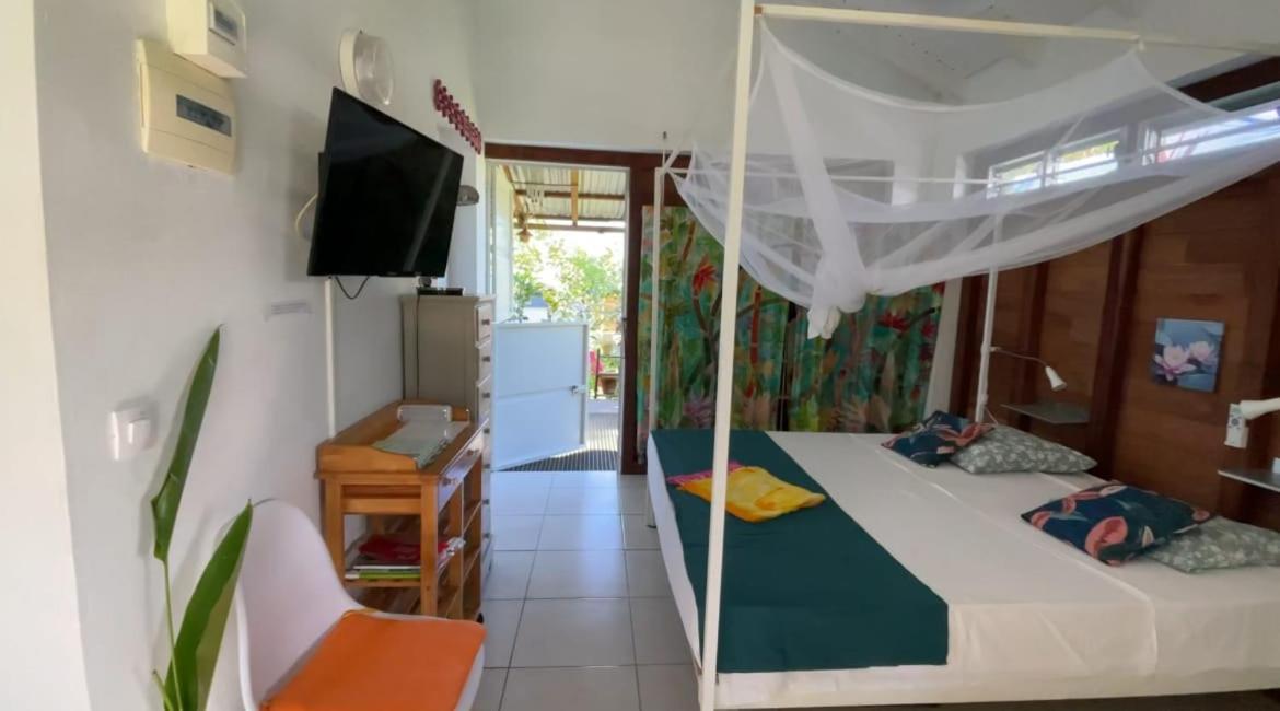 Gite Cajou Dans Jardin Tropical Ventile A Sainte-Anne Εξωτερικό φωτογραφία